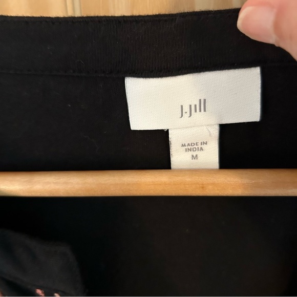 J. Jill Embroidered Bell Sleeve Top. Size Medium. - Picture 6 of 13